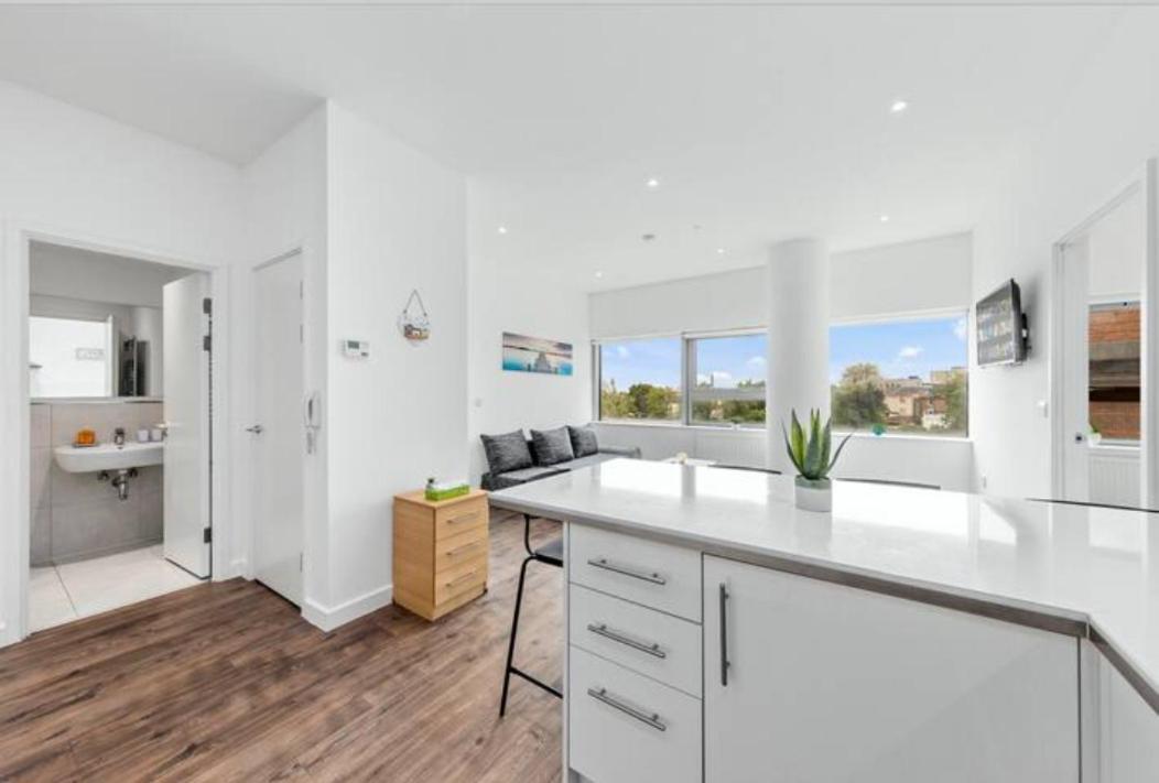 Airy 2Br Flat Delta London Dp332 Apartment Croydon Exterior photo